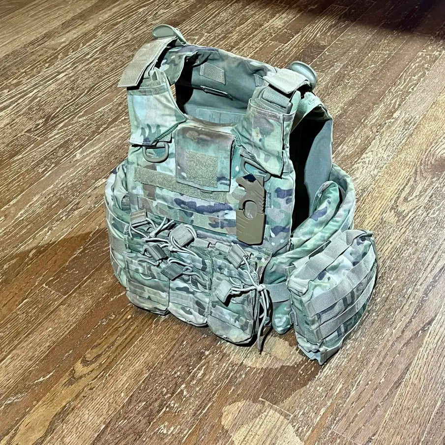 Improved Outer Tactical Vest (IOTV) Gen 4 – Size Small – Complete Base Carrier Setup