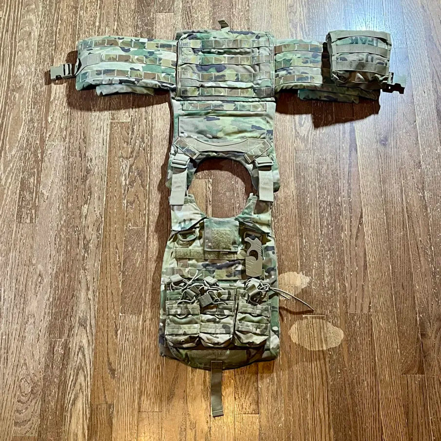 Improved Outer Tactical Vest (IOTV) Gen 4 – Size Small – Complete Base Carrier Setup